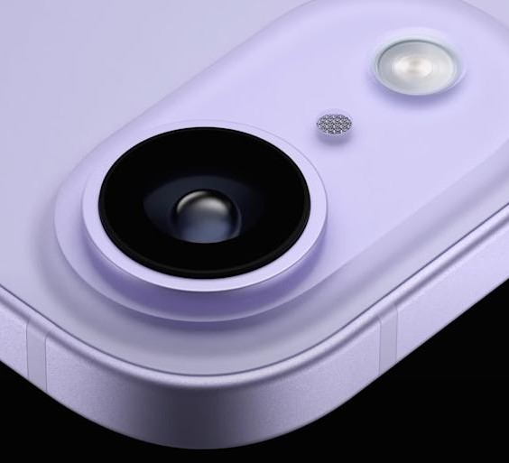iphone-17-air-camera iPhone 17 Air showcasing its advanced camera system and sleek design.
