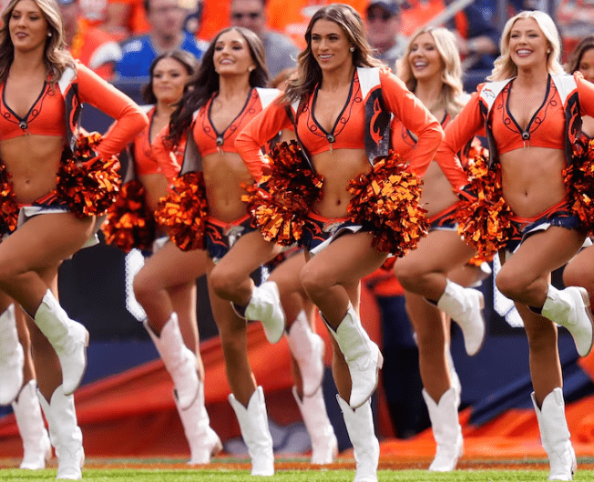 Denver Broncos celebrate a stunning comeback victory over the New York Giants after a record-breaking fourth quarter.